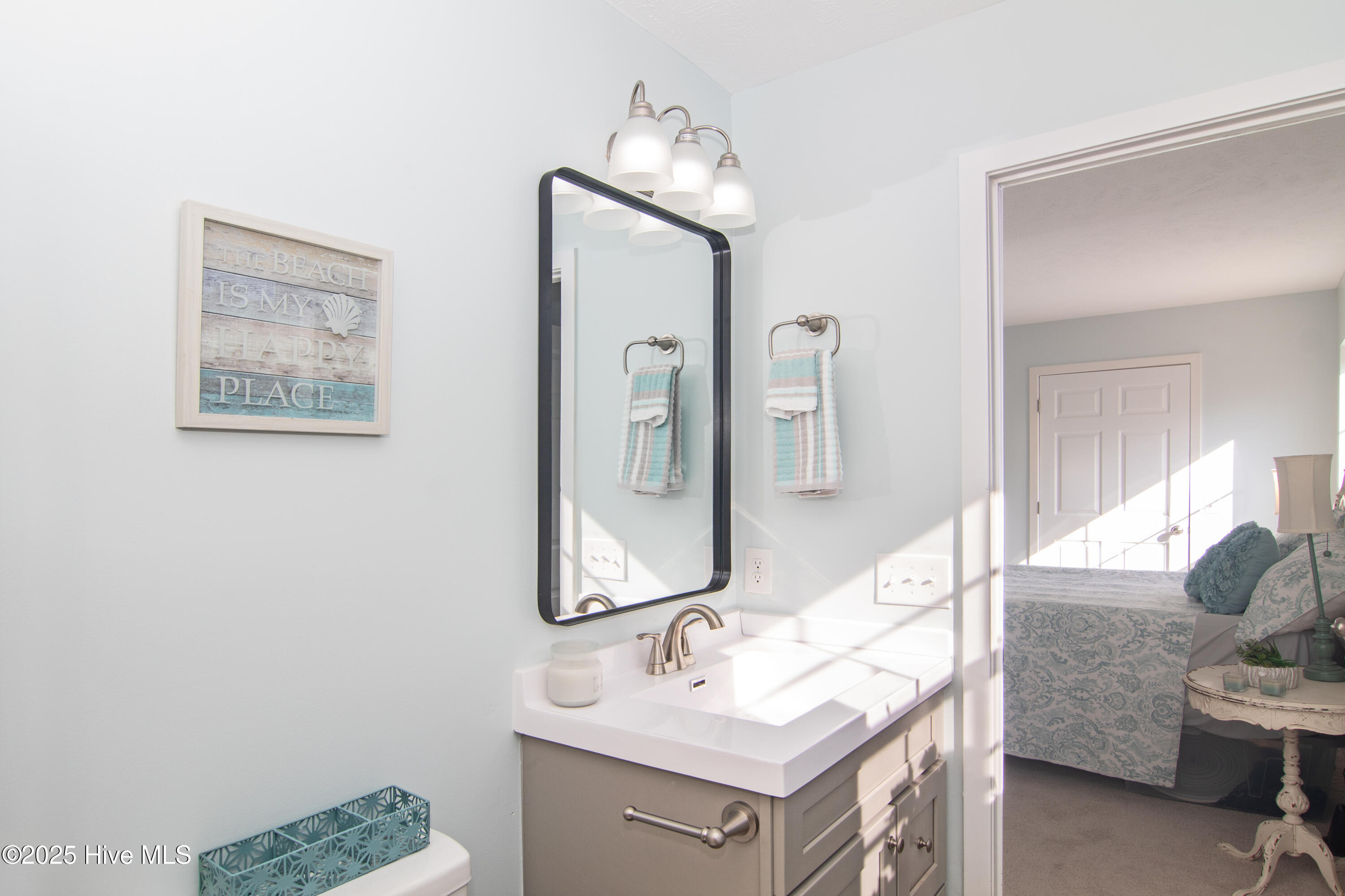 321 Hickory Road Southport, NC 28461 - Photo 22 of 36 Bath