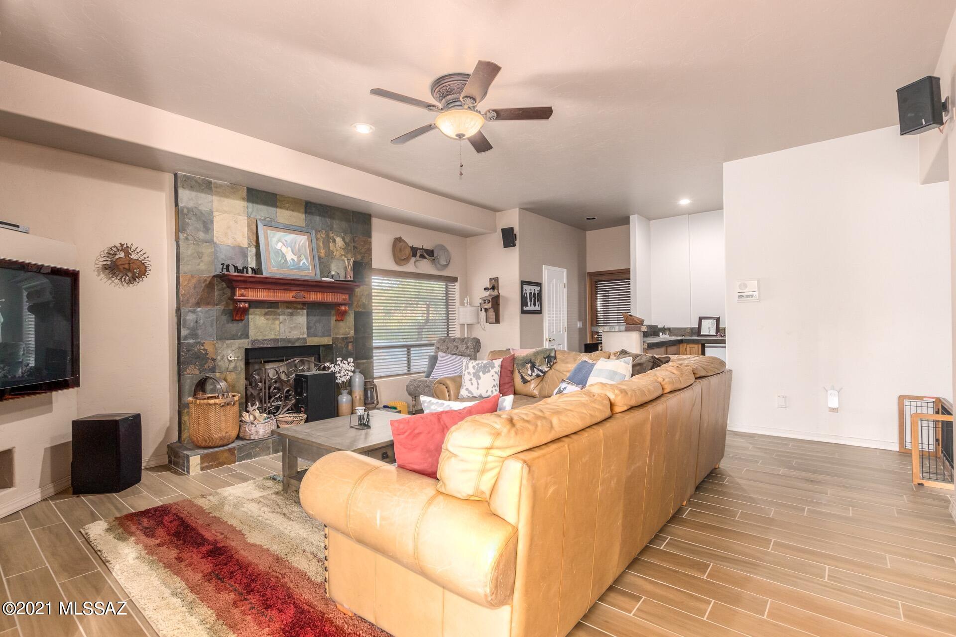 12555 East Roger Road Tucson, AZ 85749 - Photo 8 of 45 Gallery Image 8
