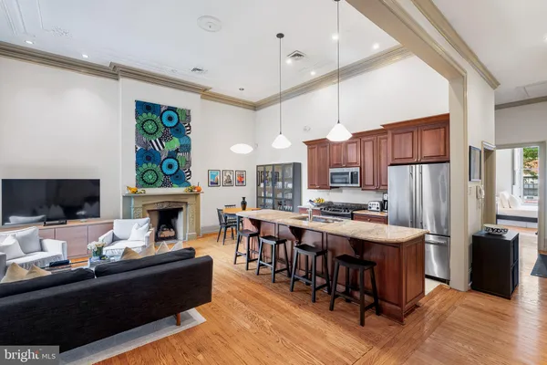 $3,700 | 1714 Spruce Street, Unit 3, Philadelphia, PA 19103