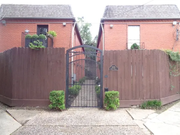 $1,395 | 2225 Mimosa Drive, Unit 6, Houston, TX 77019