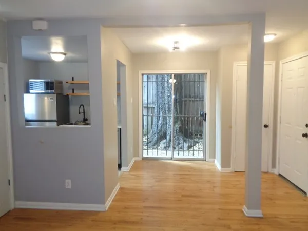 $1,395 | 2225 Mimosa Drive, Unit 6, Houston, TX 77019