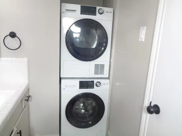 $1,395 | 2225 Mimosa Drive, Unit 6, Houston, TX 77019