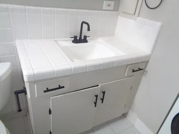 $1,395 | 2225 Mimosa Drive, Unit 6, Houston, TX 77019