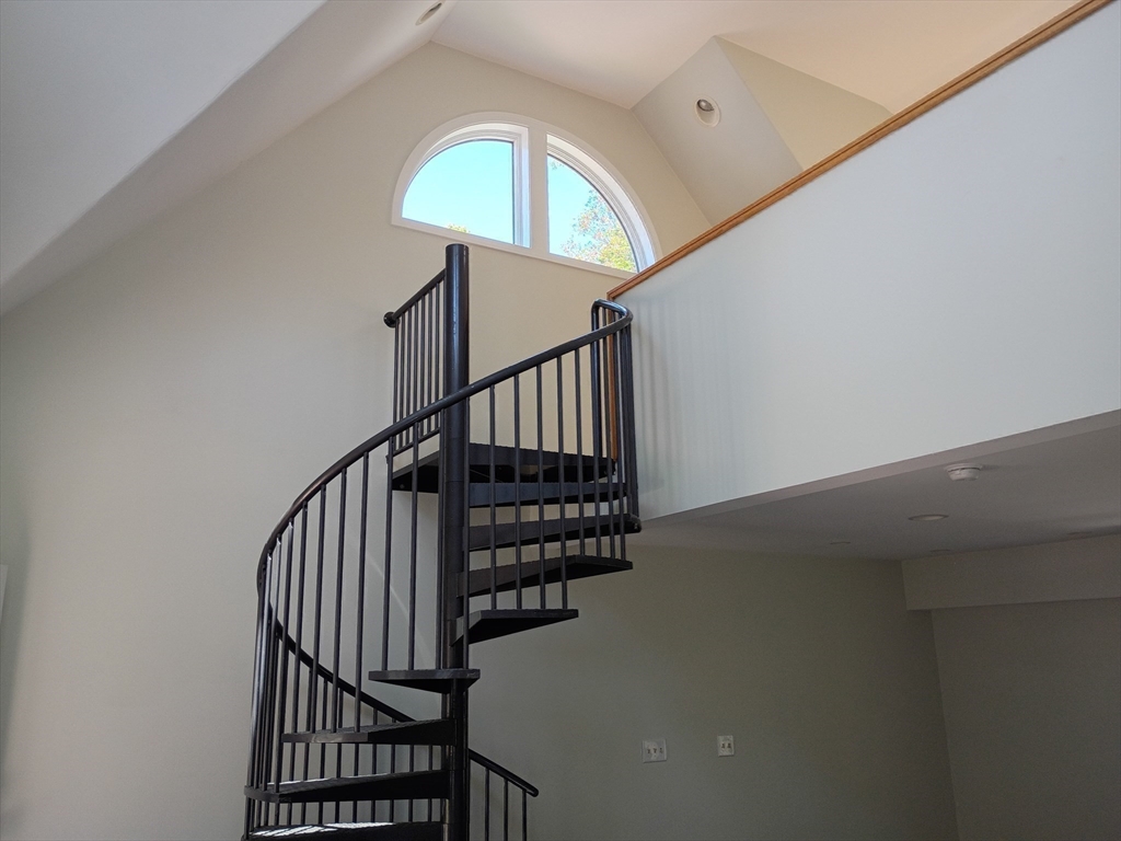 106 R Main Street Newbury, MA 01922 - Photo 18 of 32