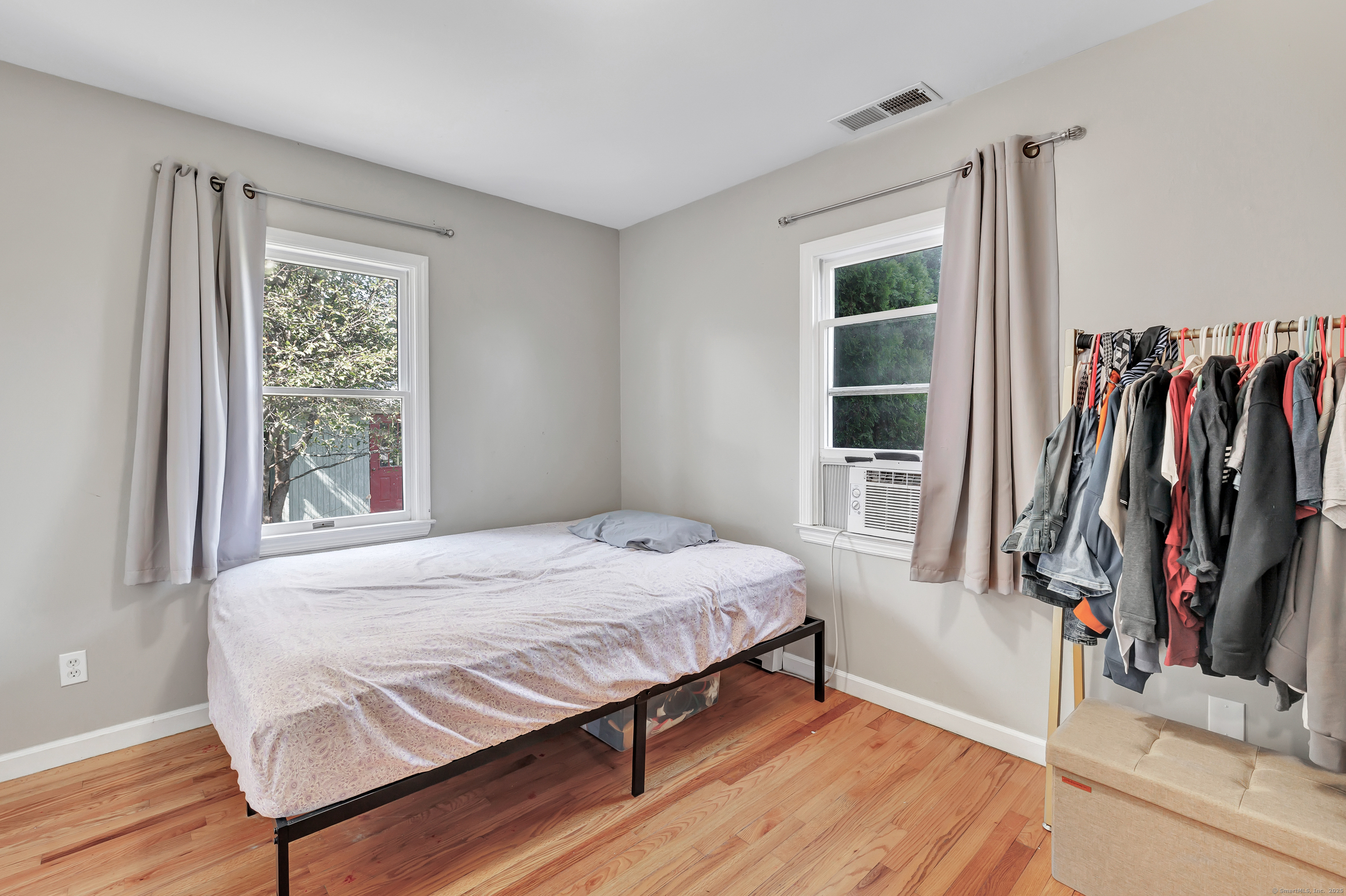 574 Thorme Street Bridgeport, CT 06606 - Photo 16 of 28