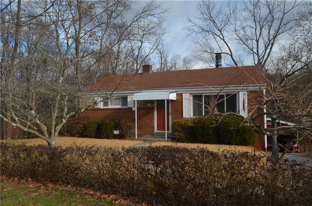 10 McMichael Road Carnegie, PA 15106 - Photo 2 of 25 Large Level Front Yard