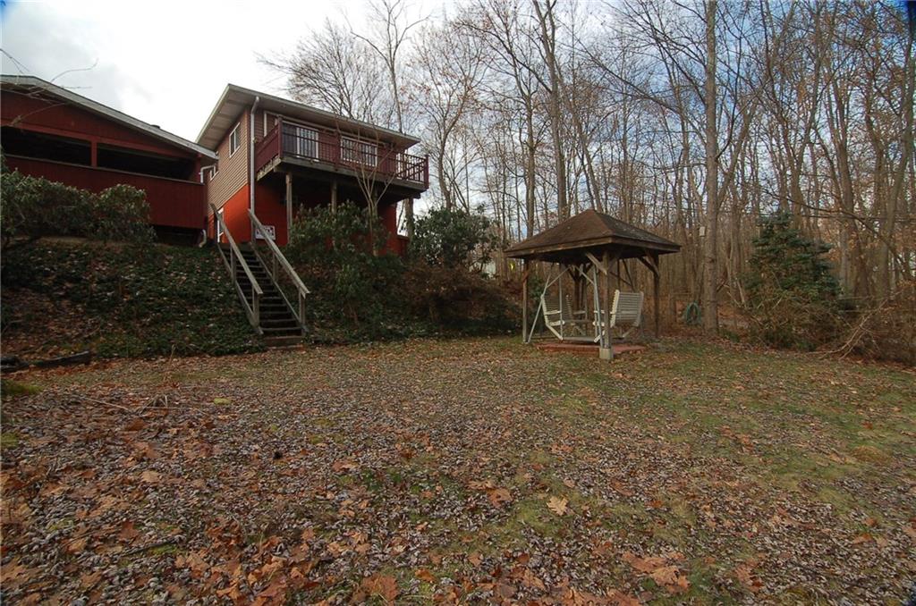 10 McMichael Road Carnegie, PA 15106 - Photo 6 of 25 Beautiful Rear Yard