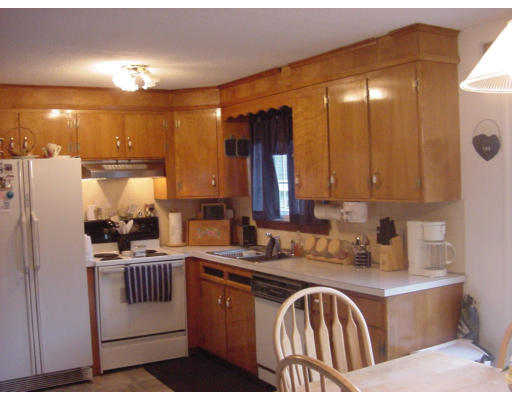 77 Arbor Road Lowell, MA 01852 - Photo 6 of 9 Gallery Image 6