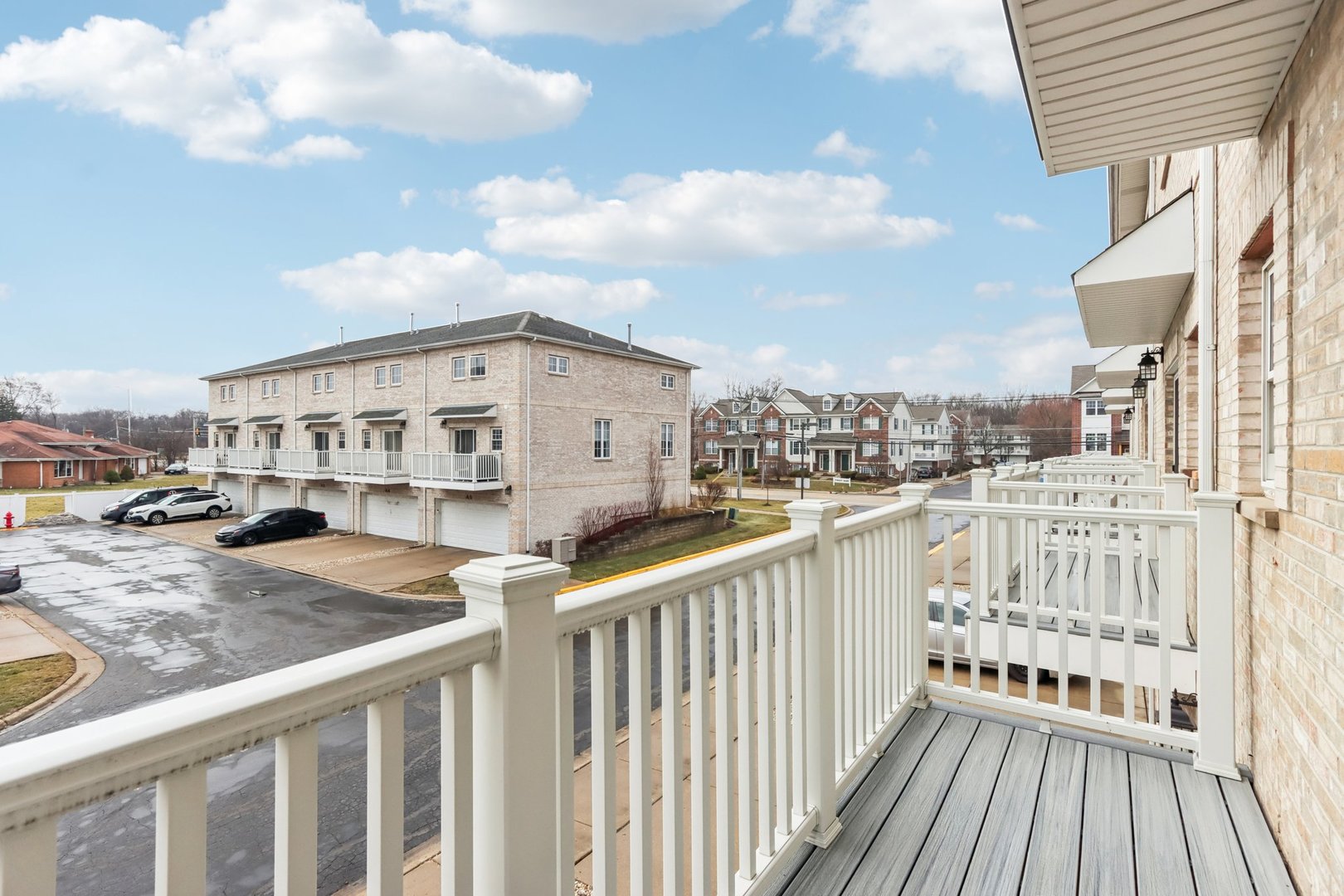 183 East River Road, Unit C5 Des Plaines, IL 60016 - Photo 13 of 35