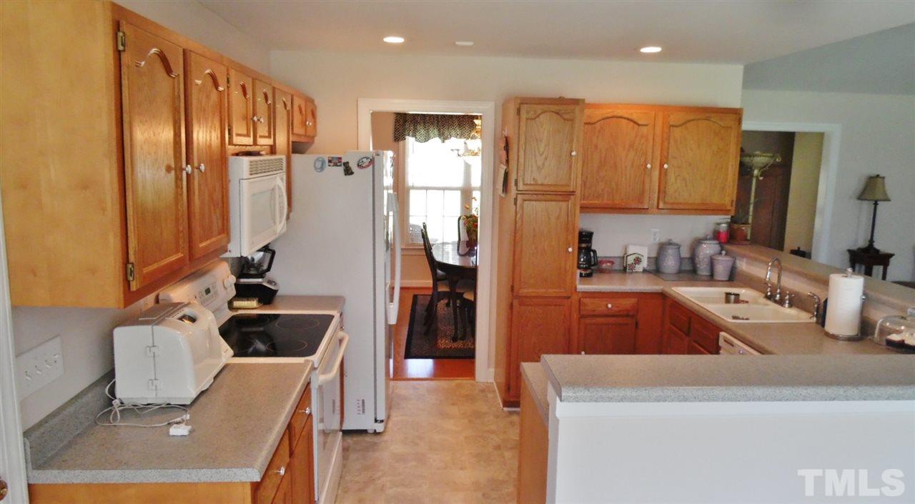 1726 Johnson Road Burlington, NC 27217 - Photo 10 of 25 Gallery Image 10