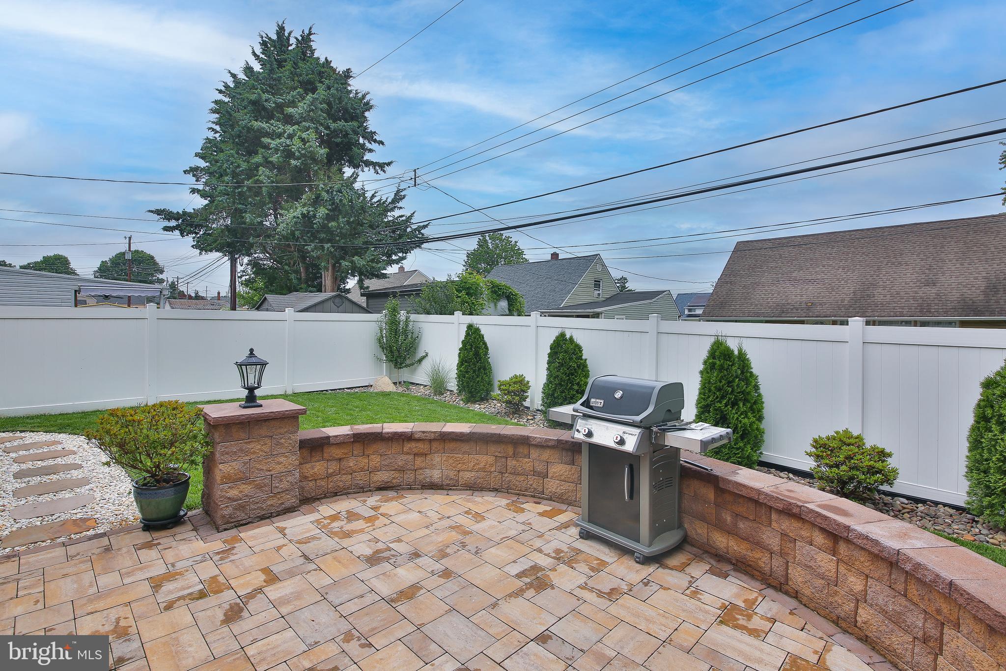 40 Greenbriar Road Levittown, PA 19057 - Photo 24 of 29 a view of a terrace with chairs