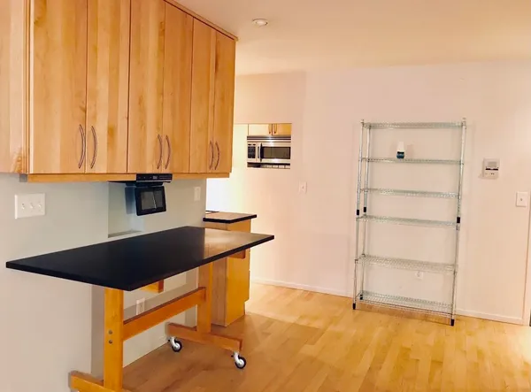 $1,800 | 1531 Packard Street, Unit 4, Ann Arbor, MI 48104