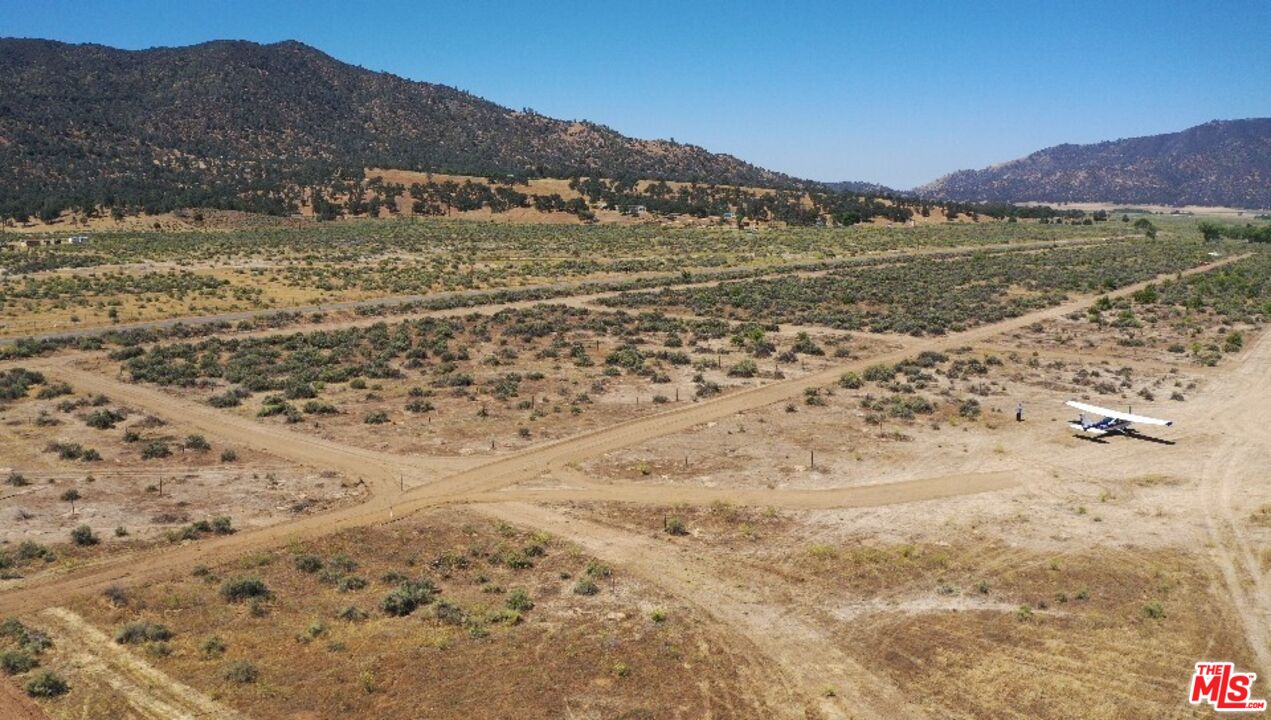 40535 Pamela Caliente, CA 93518 - Photo 14 of 22