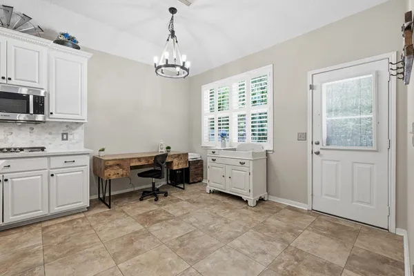 $549,500 | 119 North Acacia Park Circle, Spring, TX 77382