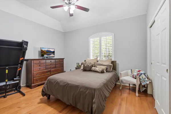 $549,500 | 119 North Acacia Park Circle, Spring, TX 77382