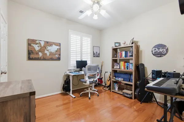 $549,500 | 119 North Acacia Park Circle, Spring, TX 77382