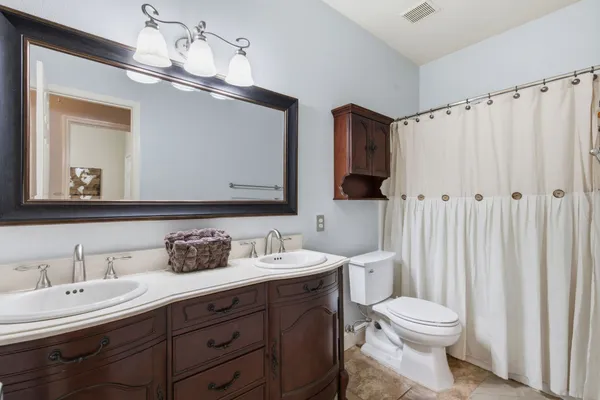 $549,500 | 119 North Acacia Park Circle, Spring, TX 77382