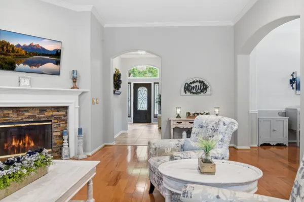 $549,500 | 119 North Acacia Park Circle, Spring, TX 77382