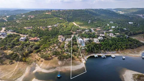 $699,000 | 17906 Crystal Cove, Jonestown, TX 78645