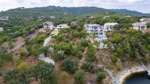 $699,000 | 17906 Crystal Cove, Jonestown, TX 78645