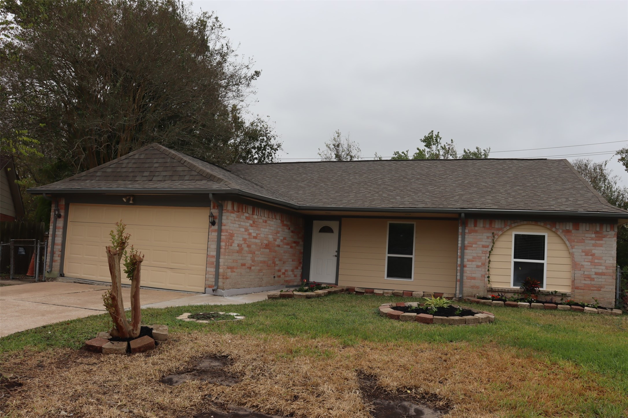 12507 New Rochelle Court Houston, TX 77089 - Photo 12 of 12 a front view of a house with garden