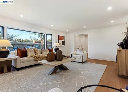 $2,698,000 | 2530 Roundhill Drive, Alamo, CA 94507