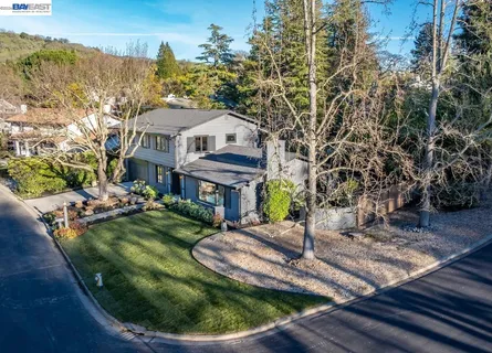 $2,698,000 | 2530 Roundhill Drive, Alamo, CA 94507