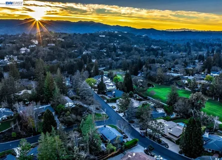 $2,698,000 | 2530 Roundhill Drive, Alamo, CA 94507