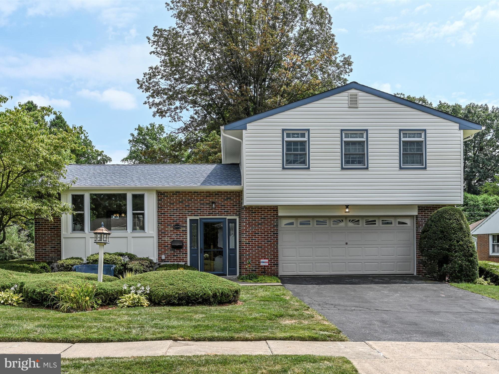 2906 Curtis Road Reading, PA 19609 - Photo 1 of 27 Gallery Image 1