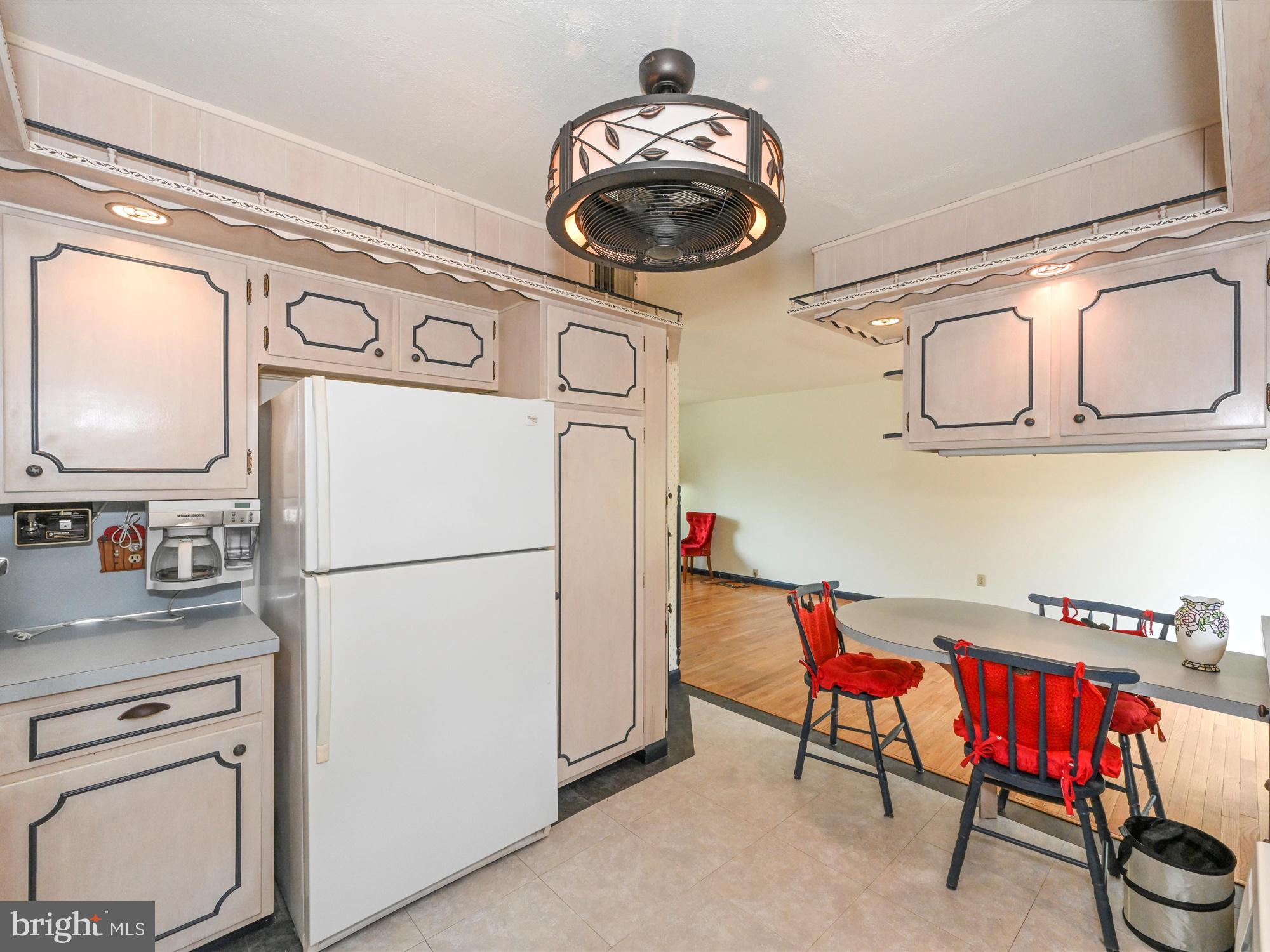 2906 Curtis Road Reading, PA 19609 - Photo 11 of 27 Gallery Image 11