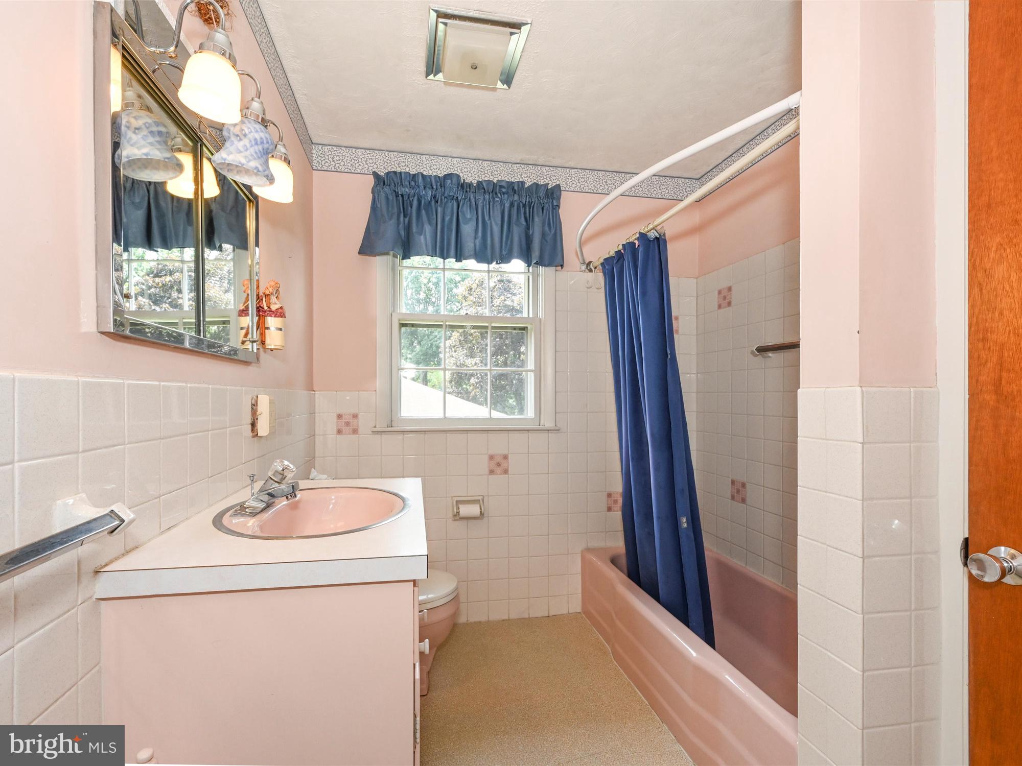 2906 Curtis Road Reading, PA 19609 - Photo 21 of 27 Gallery Image 21