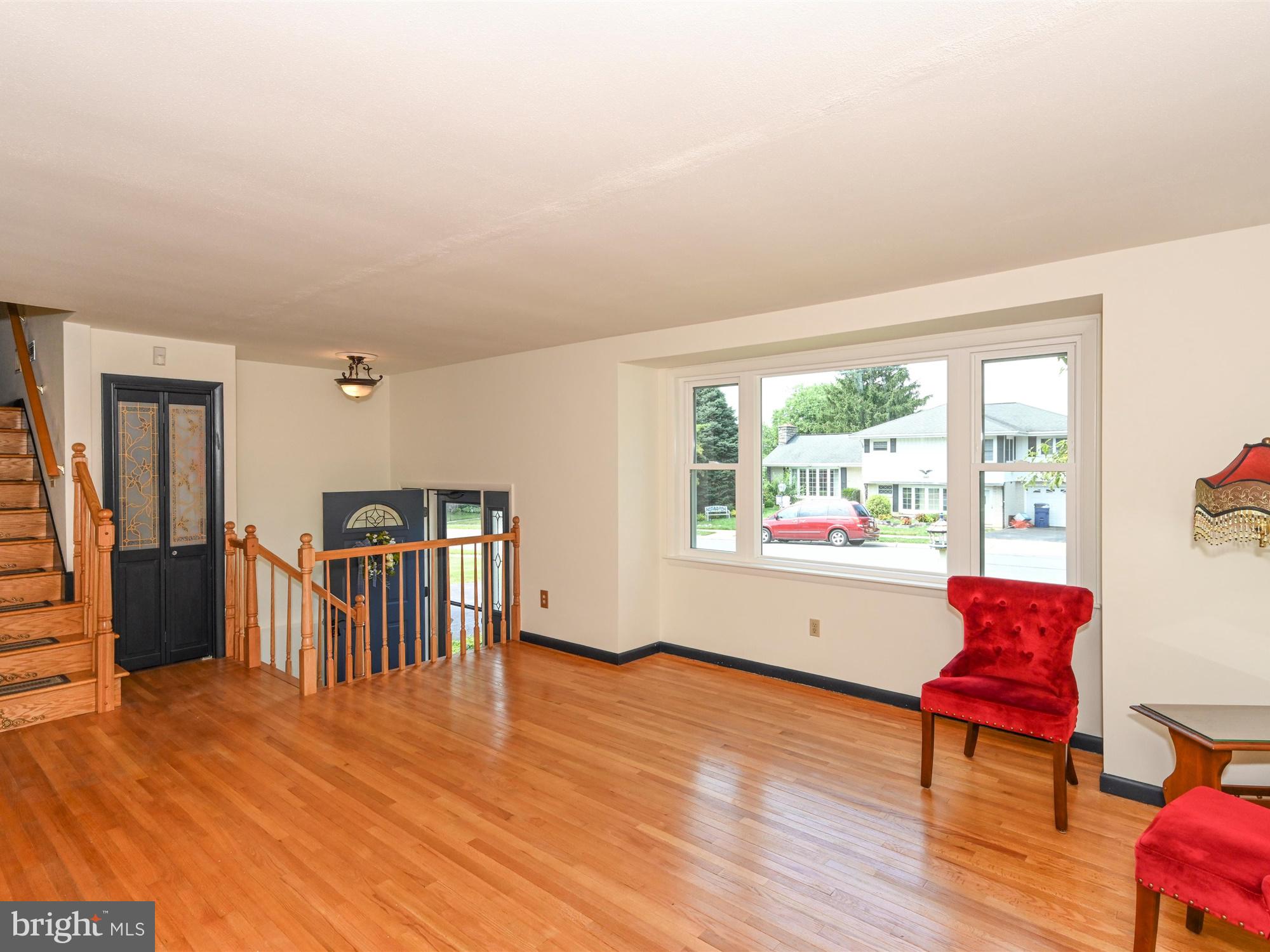 2906 Curtis Road Reading, PA 19609 - Photo 4 of 27 Gallery Image 4