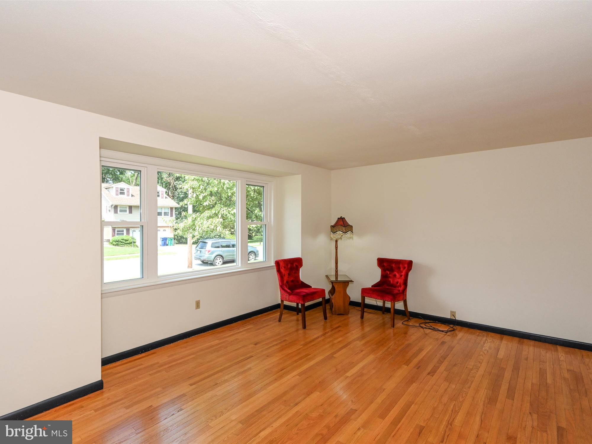2906 Curtis Road Reading, PA 19609 - Photo 5 of 27 Gallery Image 5