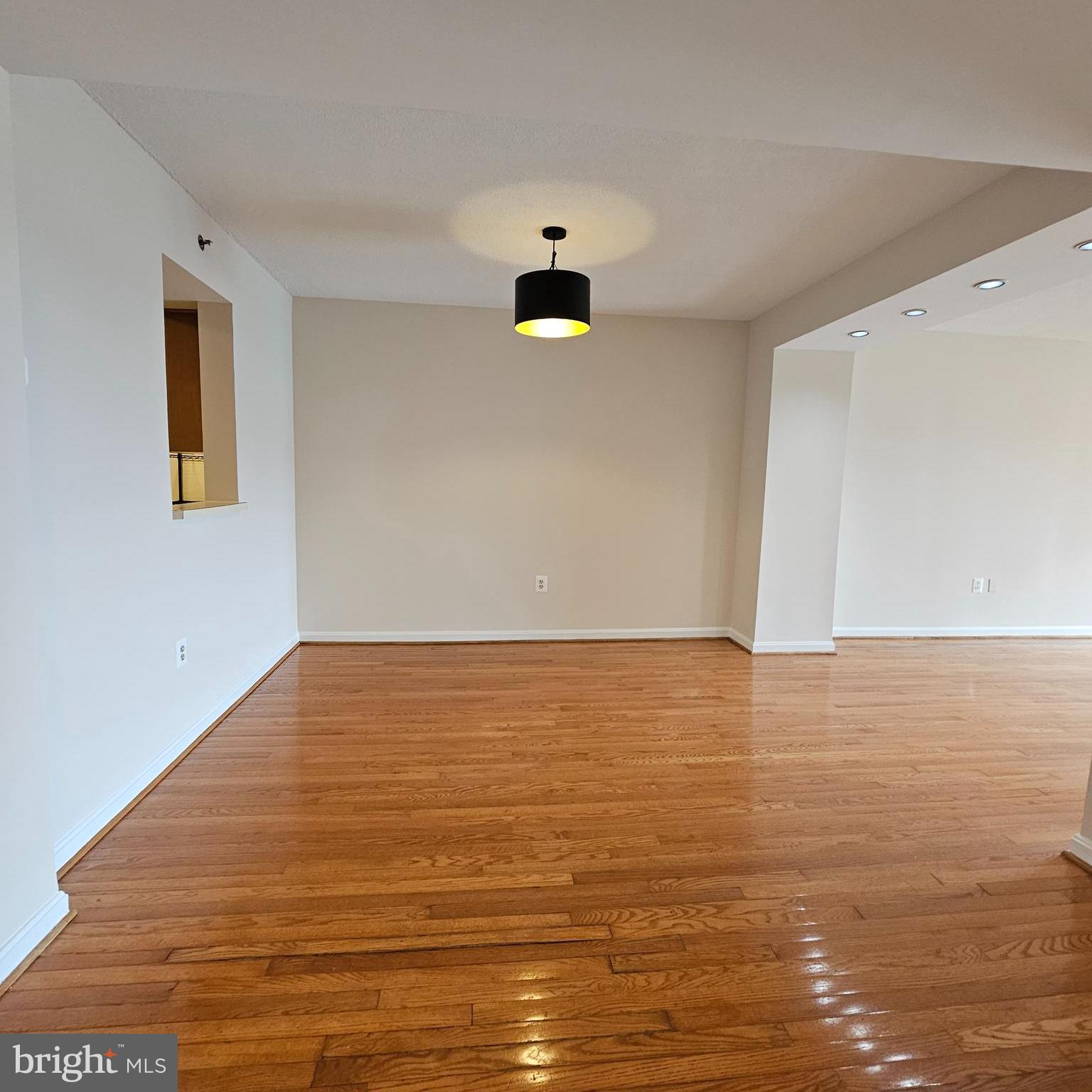 505 East Braddock Road, Unit 608 Alexandria, VA 22314 - Photo 18 of 35