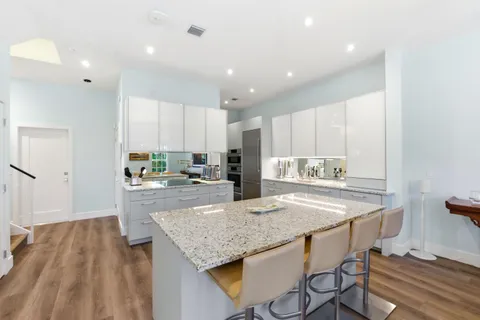 $925,000 | 2628 Northeast 9th Avenue, Unit 2, Wilton Manors, FL 33334