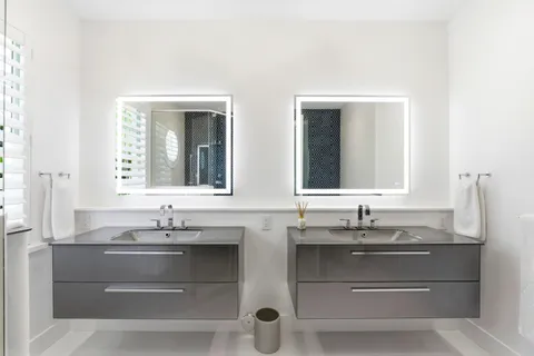 $925,000 | 2628 Northeast 9th Avenue, Unit 2, Wilton Manors, FL 33334