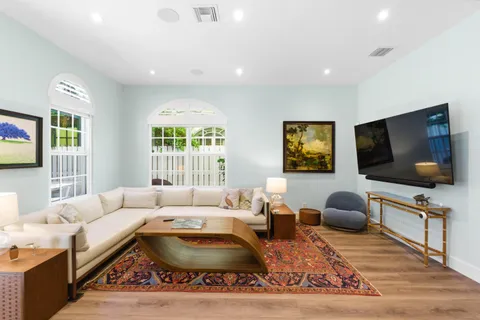 $925,000 | 2628 Northeast 9th Avenue, Unit 2, Wilton Manors, FL 33334