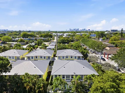 $925,000 | 2628 Northeast 9th Avenue, Unit 2, Wilton Manors, FL 33334