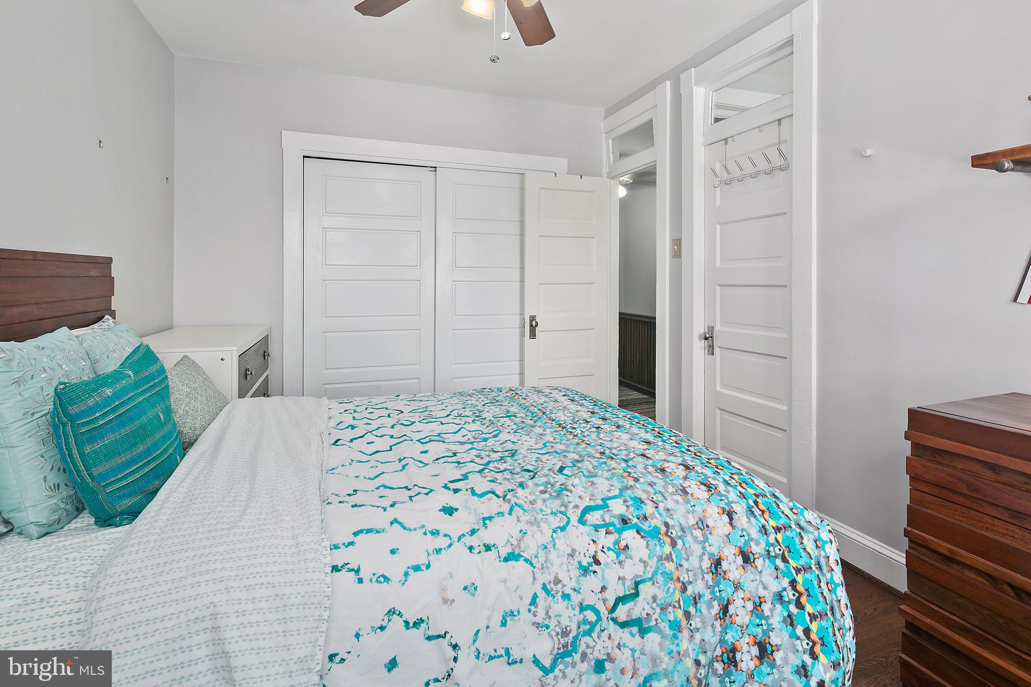 925 K Street Northeast Washington, DC 20002 - Photo 23 of 35 a bedroom with a bed and a mirror