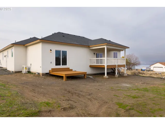 $459,900 | 1635 Hayes Street, Umatilla, OR 97882