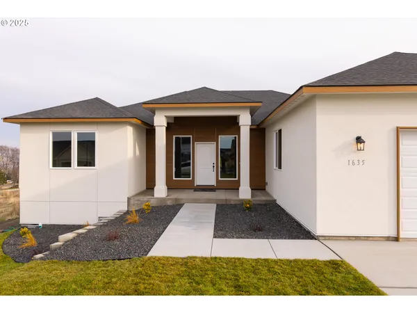 $459,900 | 1635 Hayes Street, Umatilla, OR 97882