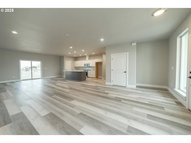 $459,900 | 1635 Hayes Street, Umatilla, OR 97882