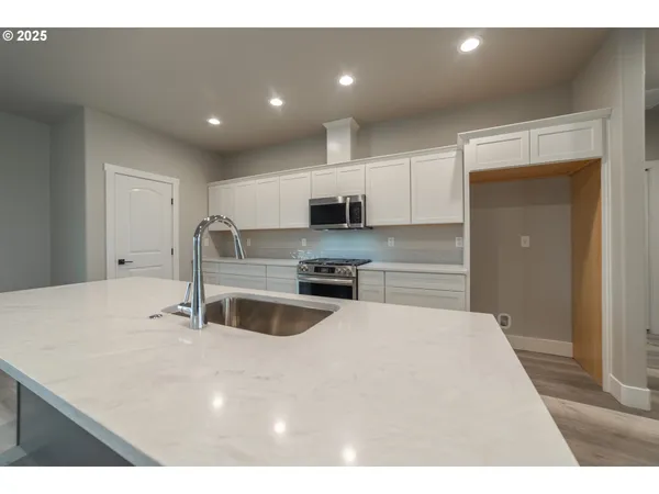 $459,900 | 1635 Hayes Street, Umatilla, OR 97882