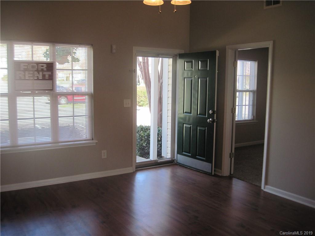 8230 Rudolph Road Charlotte, NC 28216 - Photo 13 of 32