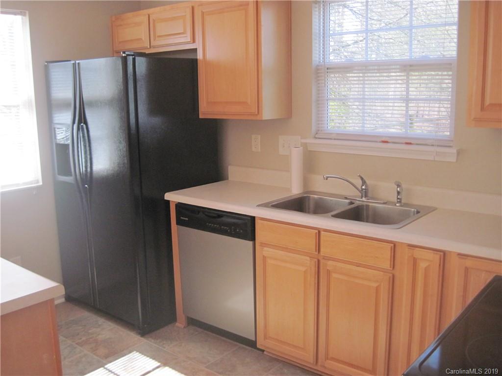 8230 Rudolph Road Charlotte, NC 28216 - Photo 15 of 32