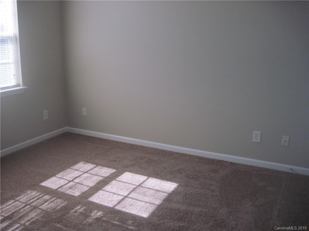 8230 Rudolph Road Charlotte, NC 28216 - Photo 20 of 32