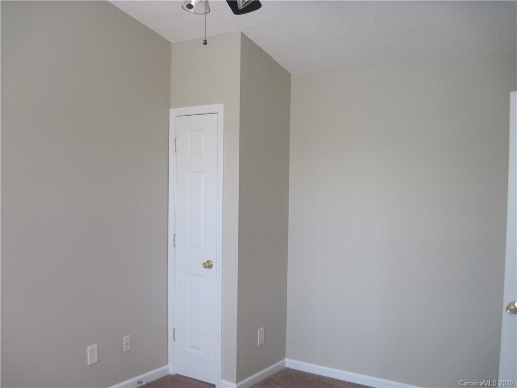 8230 Rudolph Road Charlotte, NC 28216 - Photo 21 of 32