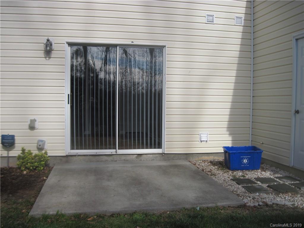 8230 Rudolph Road Charlotte, NC 28216 - Photo 4 of 32