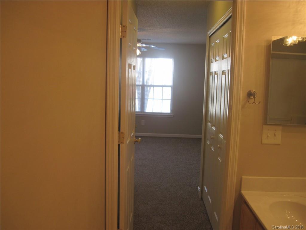 8230 Rudolph Road Charlotte, NC 28216 - Photo 10 of 32