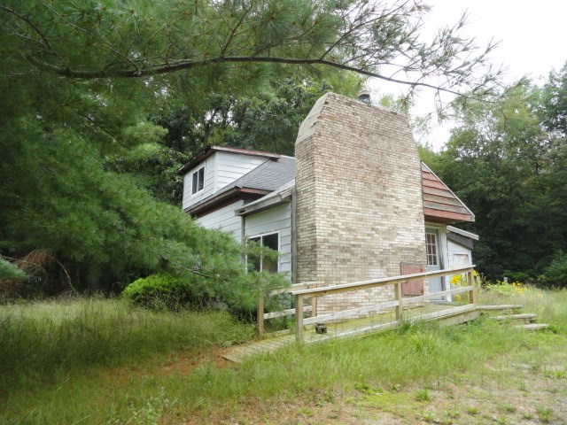 4225 North Woodruff Road Weidman, MI 48893 - Photo 2 of 18 1839913-1.JPG